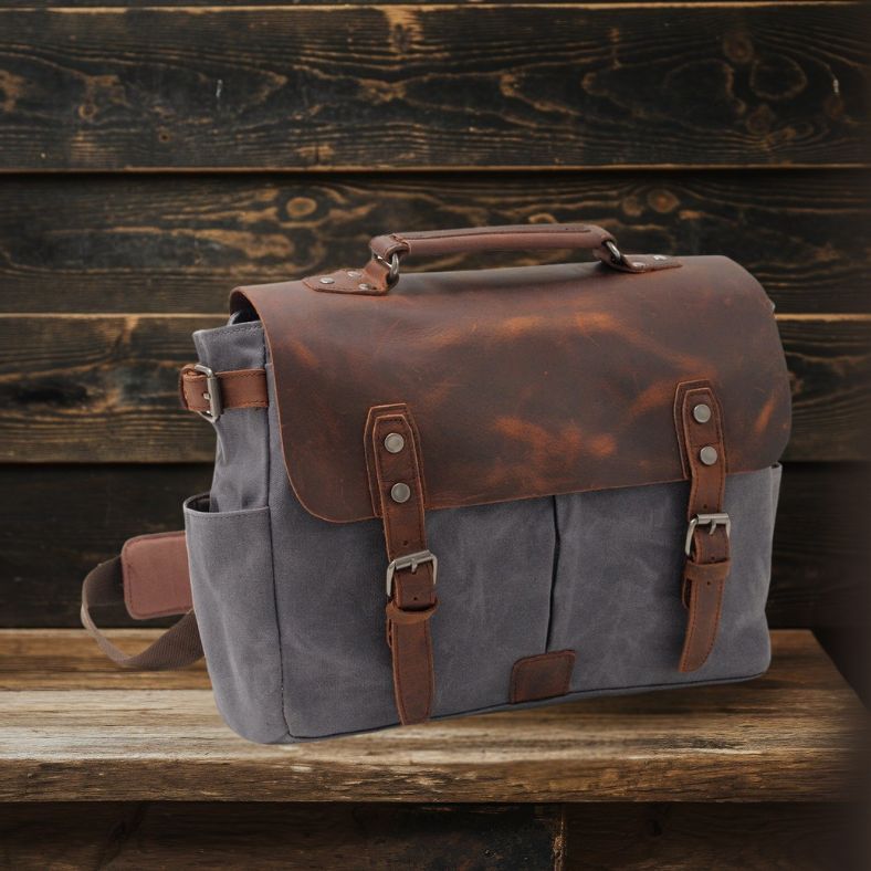 Canvas Crossbody Messenger Bag | PETERSBURG