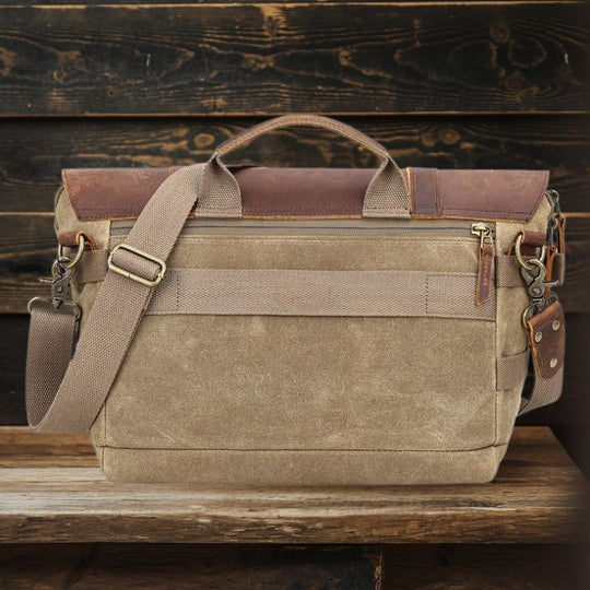 Camera Messenger Bag | TALLIN