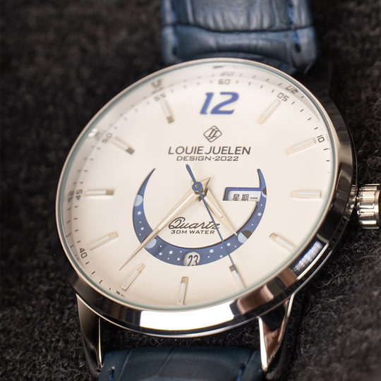 Elegant Moonphase Watch with Luminous Weekday Calendar