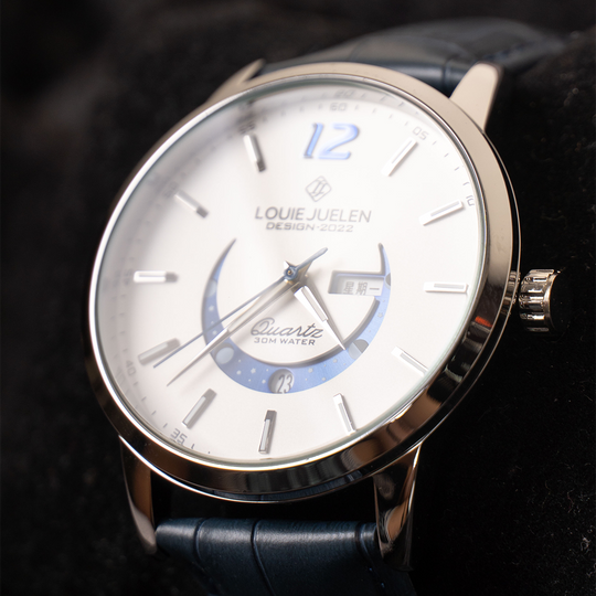 Elegant Moonphase Watch with Luminous Weekday Calendar