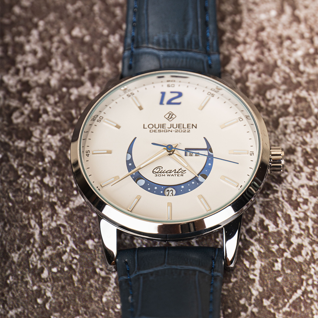 Elegant Moonphase Watch with Luminous Weekday Calendar